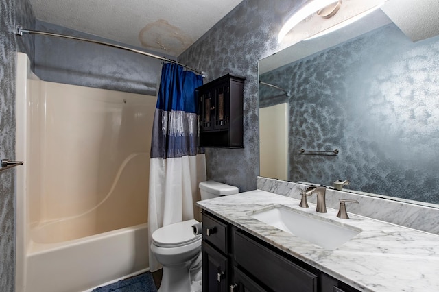 bathroom featuring toilet, shower / tub combo, and vanity