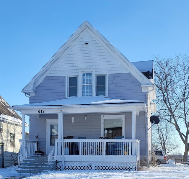 bungalow featuring covered porch