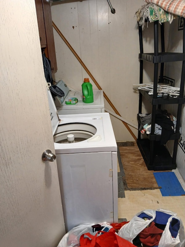 laundry room with laundry area and washer and dryer