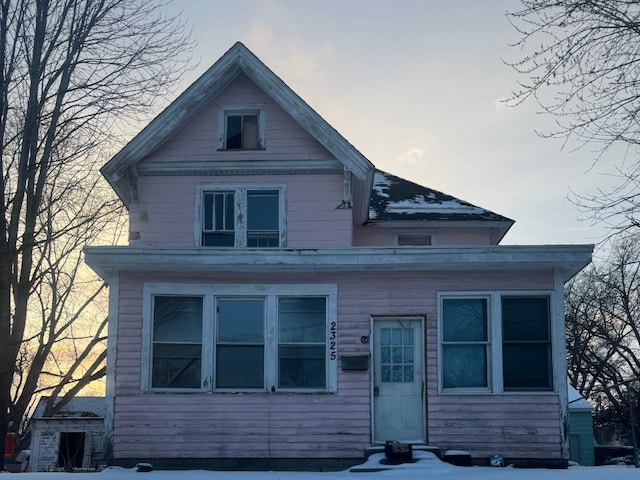 view of front of property