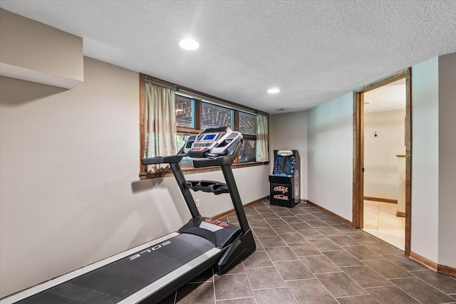 6388 Jasmine Ave N, Stillwater, MN 55082 - workout area featuring recessed lighting and a textured ceiling