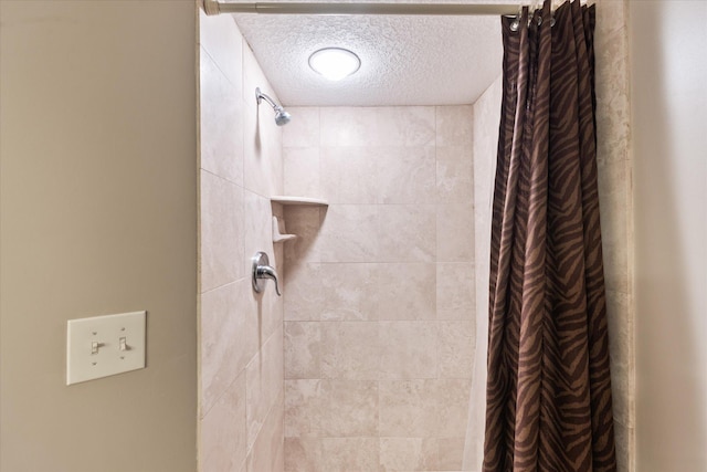 6388 Jasmine Ave N, Stillwater, MN 55082 - full bathroom with a textured ceiling and tiled shower