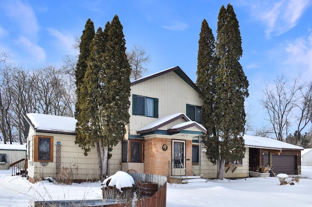 view of front of house with a garage