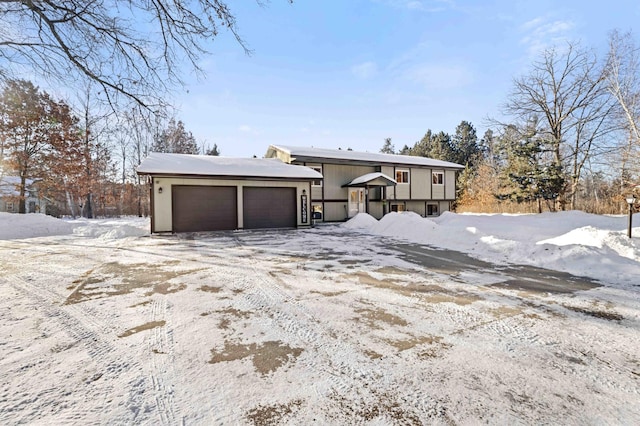 view of front of property featuring a garage