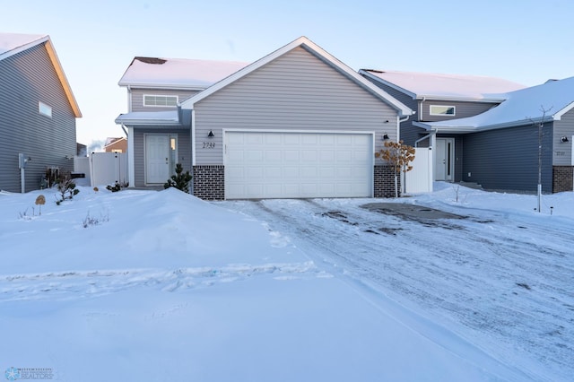 view of front facade featuring a garage