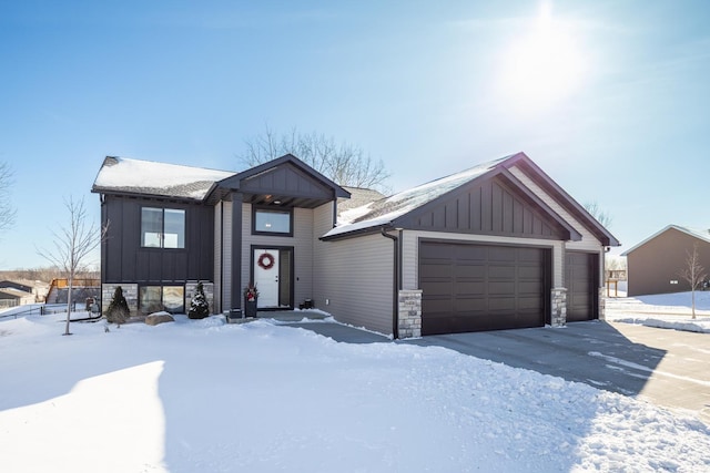 view of front of home with a garage