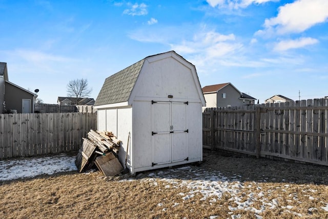 view of outbuilding