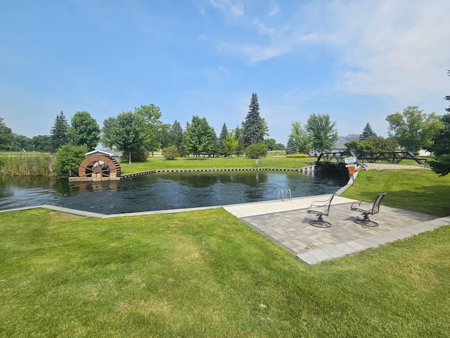 view of water feature