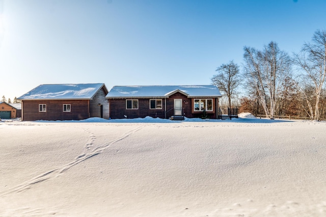 view of front of property