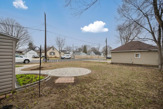 949 9th Ave SE, Rochester, MN 55904 - view of yard with fence and a residential view