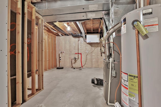13413 Pine View Pl, Lindstrom, MN 55045 - unfinished below grade area featuring gas water heater