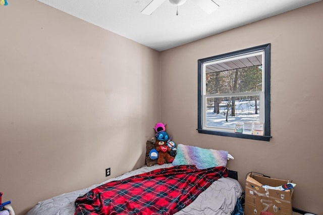 bedroom featuring a ceiling fan