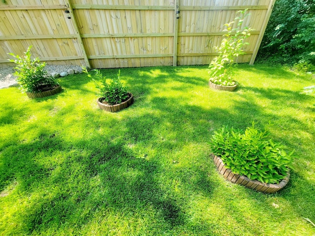 409 Hummingbird Ln, New York Mills, MN 56567 - view of yard featuring fence