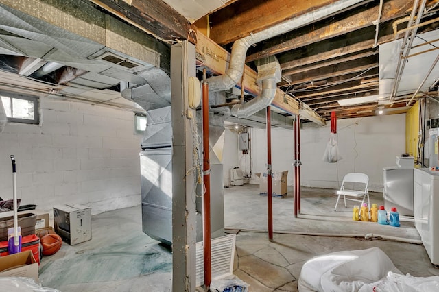 basement with washer / dryer and visible vents