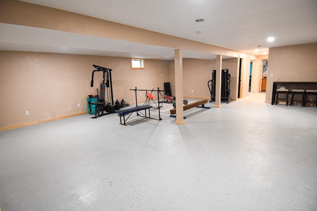 workout area with baseboards