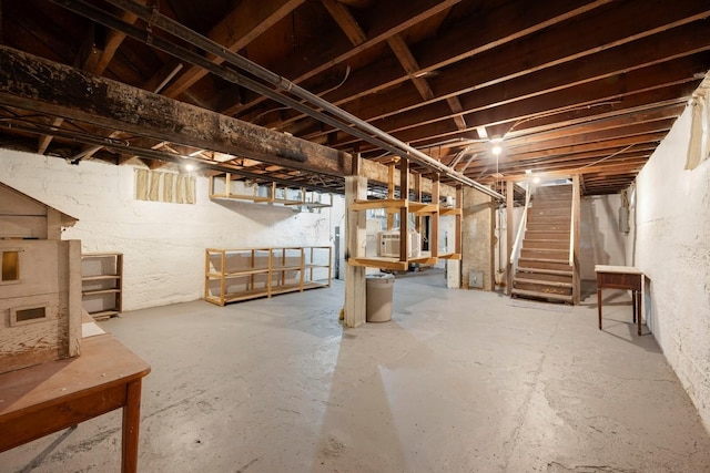 1001 Humboldt Ave W, Saint Paul, MN 55118 - unfinished below grade area featuring stairs