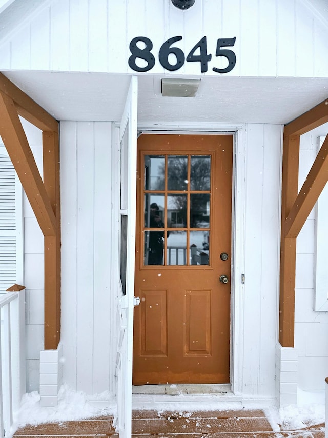 view of doorway to property