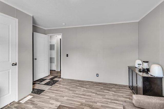 27939 Forest Blvd, Wyoming, MN 55092 - bedroom with wood finished floors and crown molding