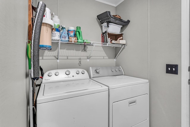 27939 Forest Blvd, Wyoming, MN 55092 - washroom with washer and clothes dryer