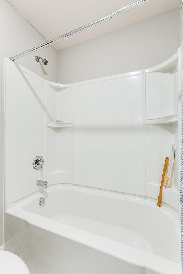 4601 Percheron Blvd, Chaska, MN 55318 - full bath featuring tub / shower combination
