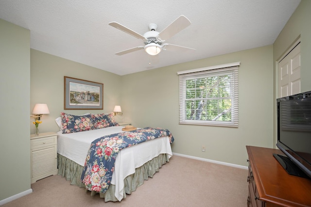 2135 Shadyview Ln N, Plymouth, MN 55447 - carpeted bedroom featuring baseboards and ceiling fan