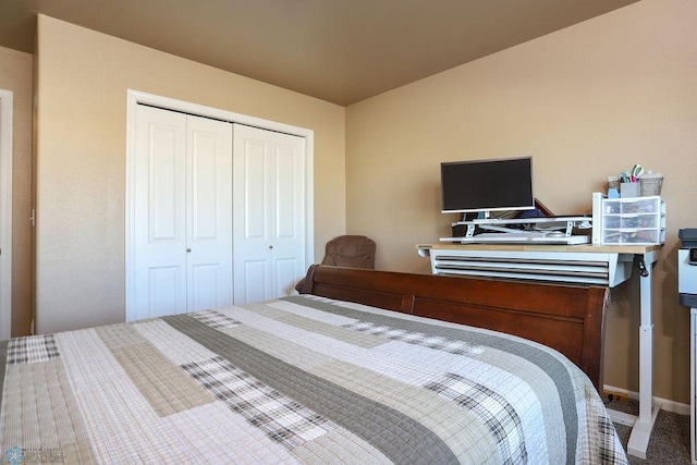 bedroom with a closet