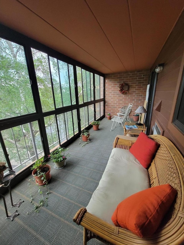 view of sunroom / solarium