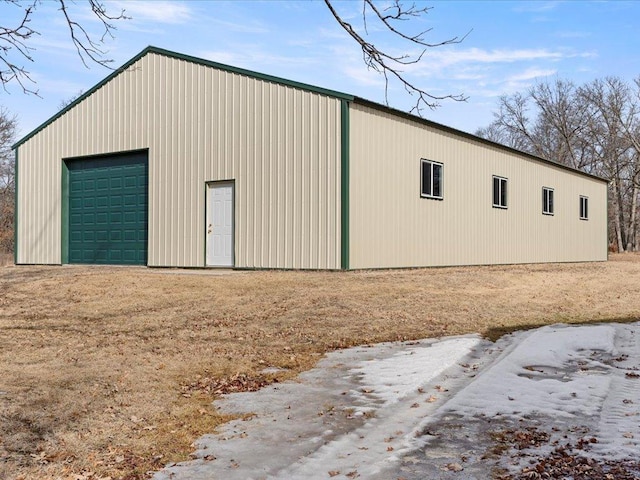 view of outbuilding with an outbuilding