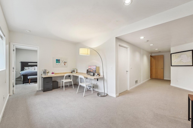 office with baseboards, carpet, visible vents, and recessed lighting