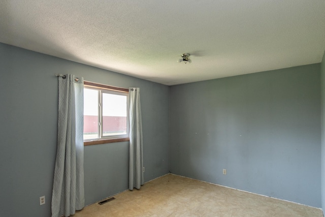 4647 County Road 121, Fort Ripley, MN 56449 - unfurnished room featuring light carpet