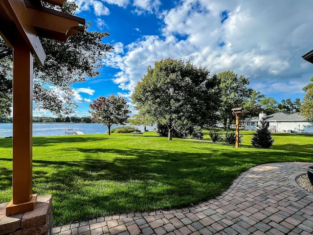 view of yard featuring a water view