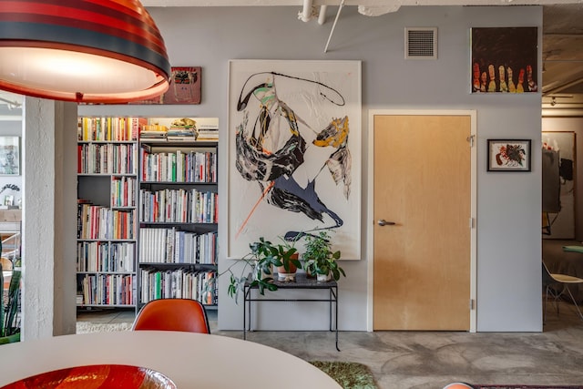225 9th St E Unit 504, Saint Paul, MN 55101 - living area with concrete flooring
