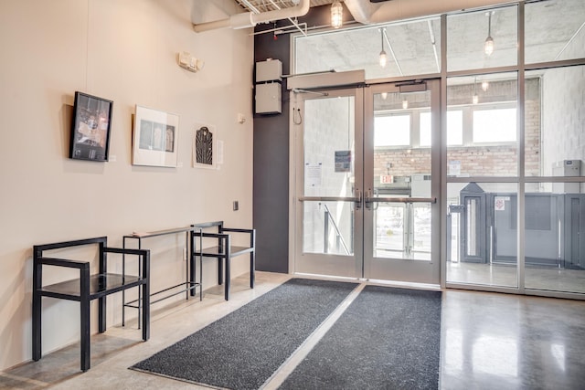 225 9th St E Unit 504, Saint Paul, MN 55101 - community lobby featuring a towering ceiling