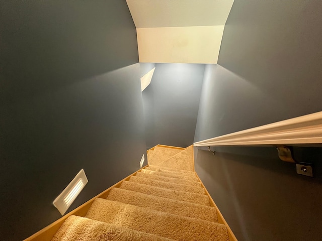 13849 Leaf River Rd, Wadena, MN 56482 - view of stairway