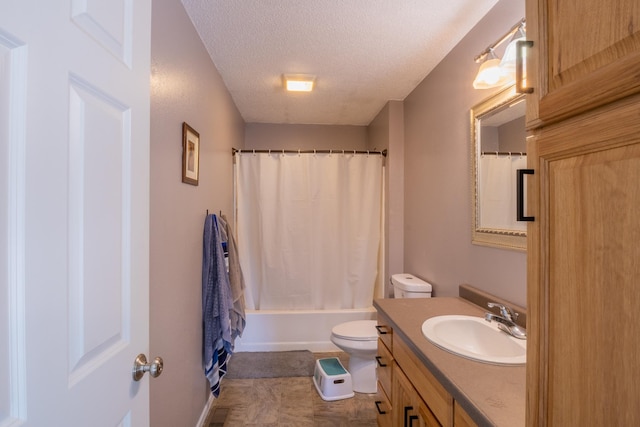 full bath featuring a textured ceiling, toilet, visible vents, vanity, and shower / bath combo with shower curtain