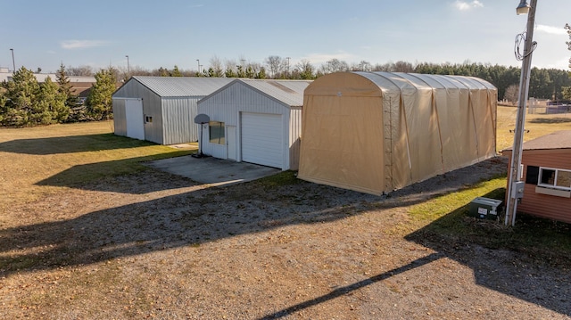 view of outdoor structure featuring an outdoor structure