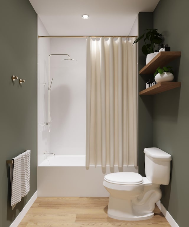 full bathroom featuring shower / bath combination with curtain, recessed lighting, toilet, wood finished floors, and baseboards