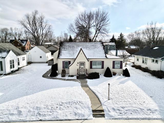 view of front of home featuring a residential view