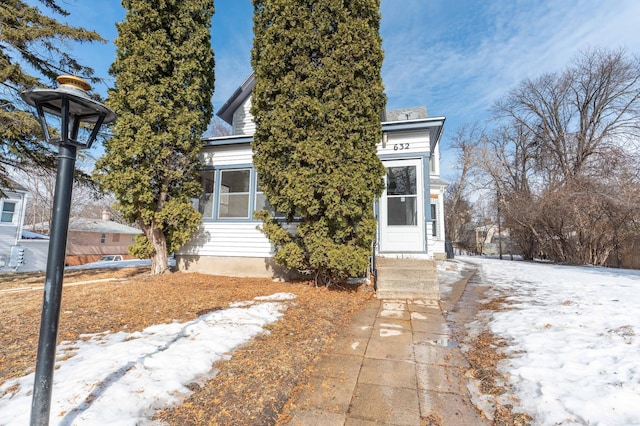 view of front of house