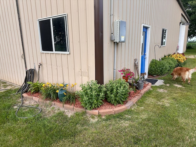38184 County 47th Blvd, Goodhue, MN 55027 - view of side of property with a yard