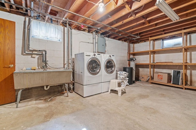 basement featuring washer and clothes dryer