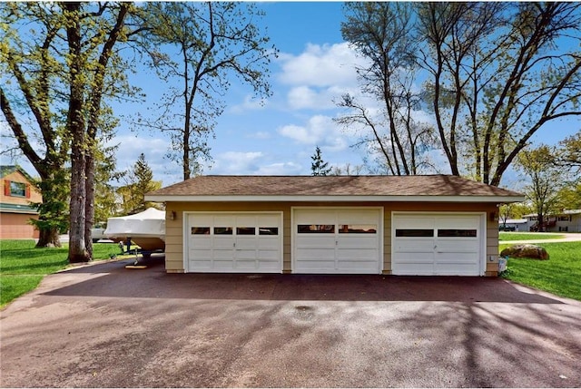 view of detached garage