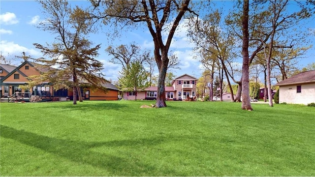 view of yard featuring a residential view