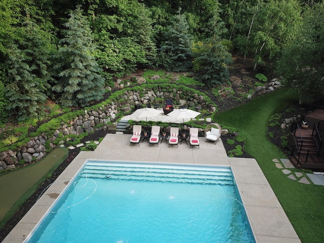 6155 Murray Ct, Shorewood, MN 55331 - swimming pool with a patio
