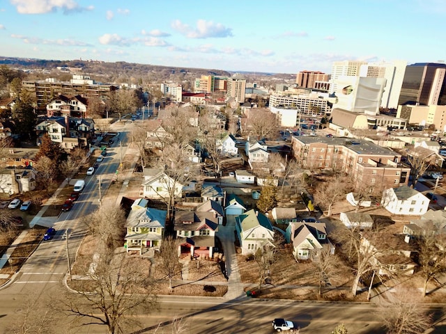 bird's eye view with a view of city