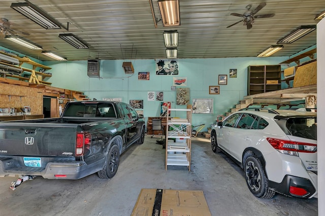 garage featuring a ceiling fan