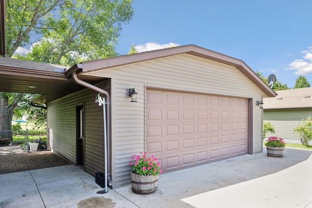 view of detached garage