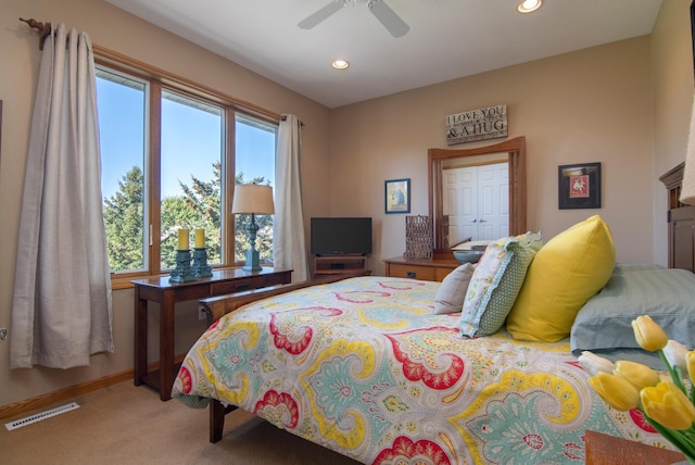 bedroom featuring baseboards, visible vents, carpet flooring, and recessed lighting