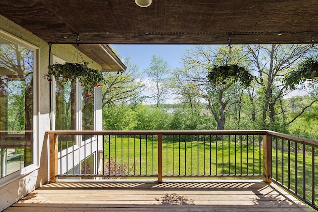 6 Black Lake Rd, North Oaks, MN 55127 - deck with a yard
