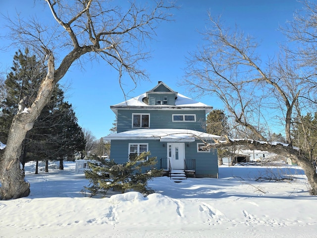 view of american foursquare style home